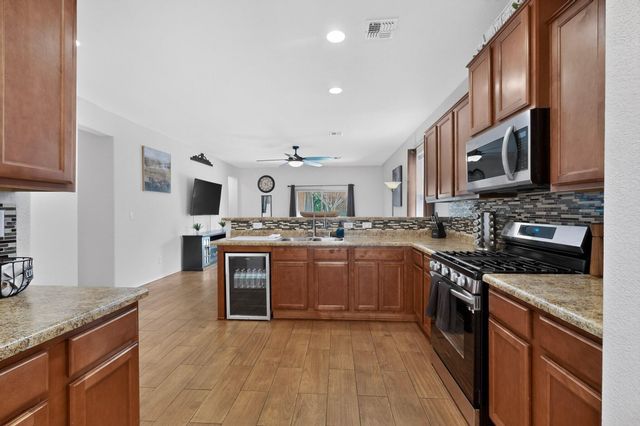 2923 Bosque De Oro Drive SW, Albuquerque, NM 87121