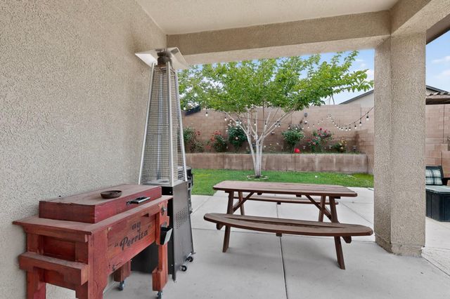 2923 Bosque De Oro Drive SW, Albuquerque, NM 87121