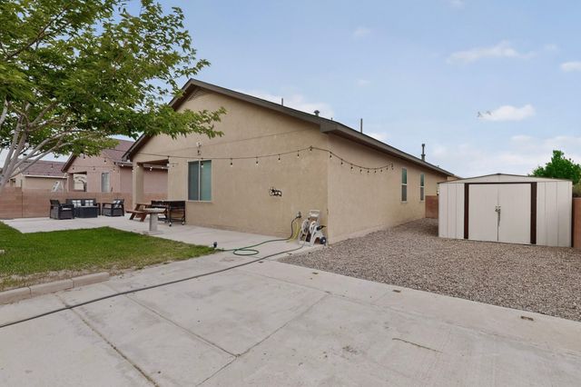 2923 Bosque De Oro Drive SW, Albuquerque, NM 87121