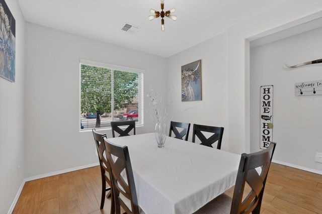 2923 Bosque De Oro Drive SW, Albuquerque, NM 87121