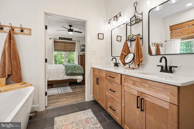1685 CHOPPING RD, Mineral, VA 23117