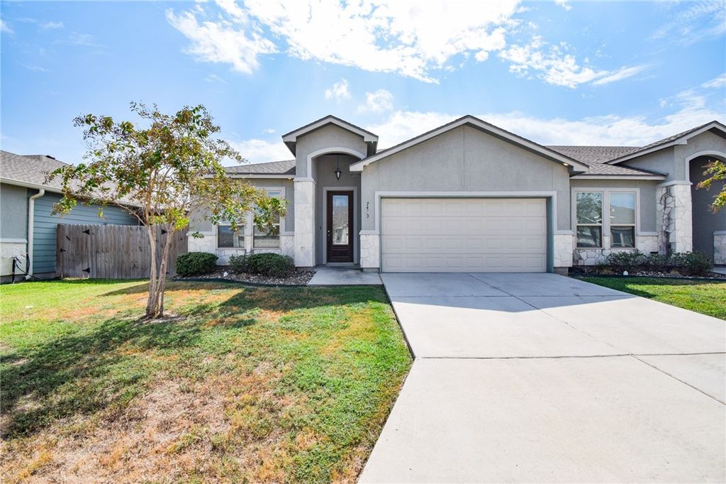 7433 Castille Ct, Corpus Christi, TX 78414 — exterior