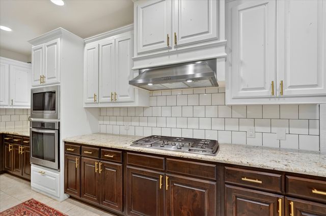 8513 Bayberry Avenue, Lantana, TX 76226