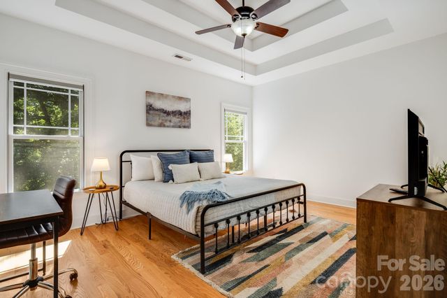 28 Greenbriar Road, Black Mountain, NC 28711