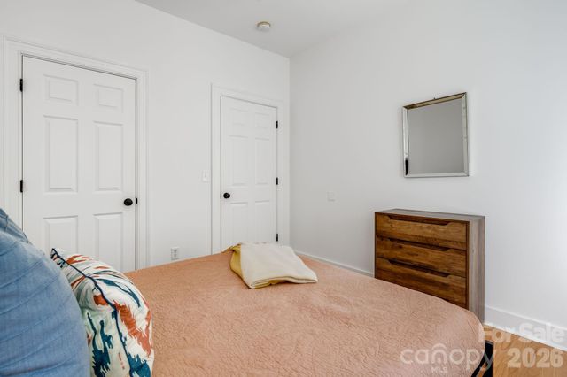 28 Greenbriar Road, Black Mountain, NC 28711