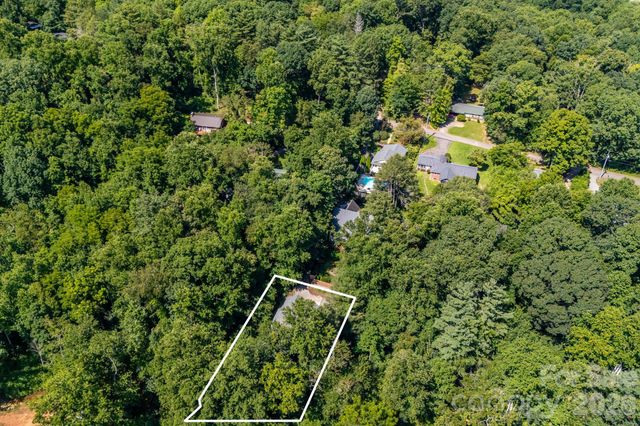 28 Greenbriar Road, Black Mountain, NC 28711