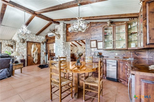 10745 Rosemar Lane, Adkins, TX 78101
