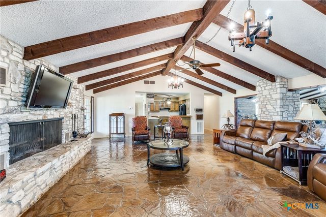 10745 Rosemar Lane, Adkins, TX 78101