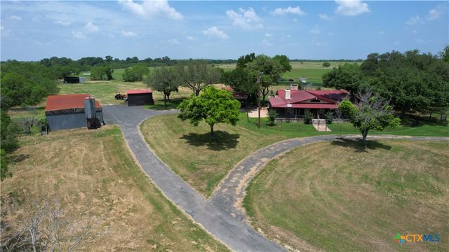 10745 Rosemar Lane, Adkins, TX 78101
