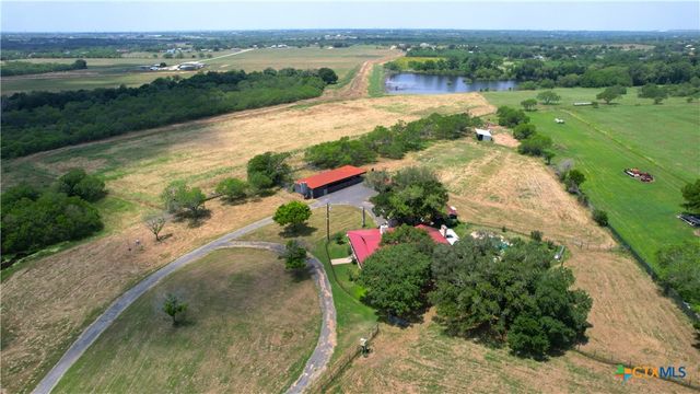 10745 Rosemar Lane, Adkins, TX 78101