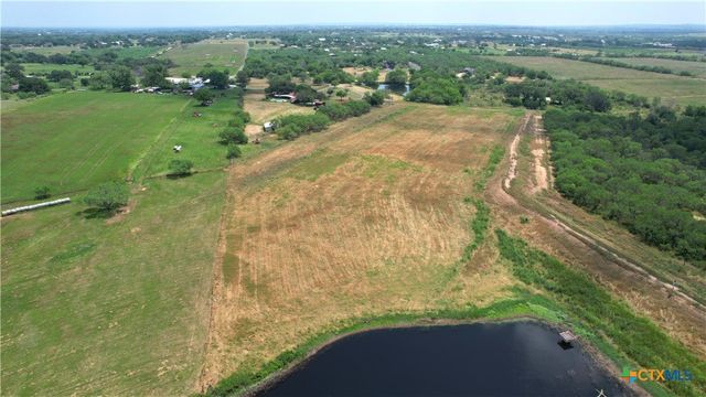 10745 Rosemar Lane, Adkins, TX 78101