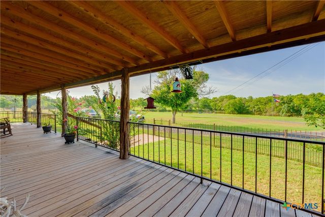 10745 Rosemar Lane, Adkins, TX 78101
