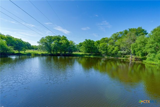 10745 Rosemar Lane, Adkins, TX 78101
