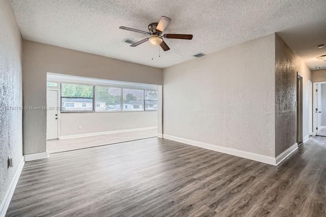 1840 NW 184th St, Miami Gardens, FL 33056