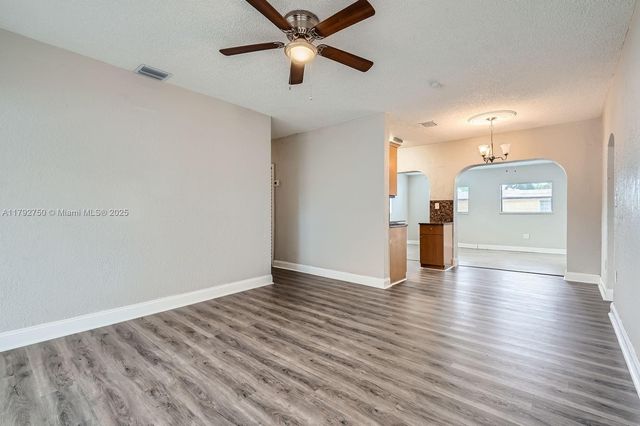 1840 NW 184th St, Miami Gardens, FL 33056