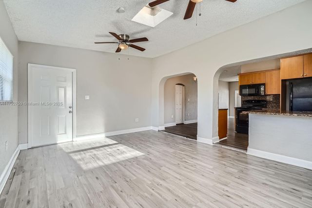 1840 NW 184th St, Miami Gardens, FL 33056