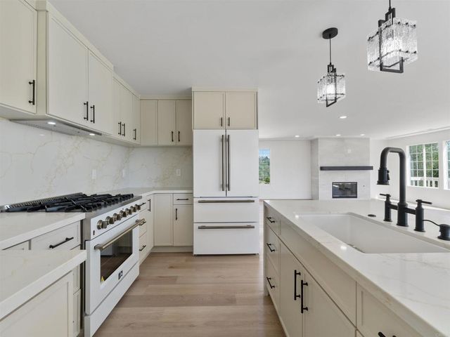 28148 Mountain Meadow Road, Escondido, CA 92026