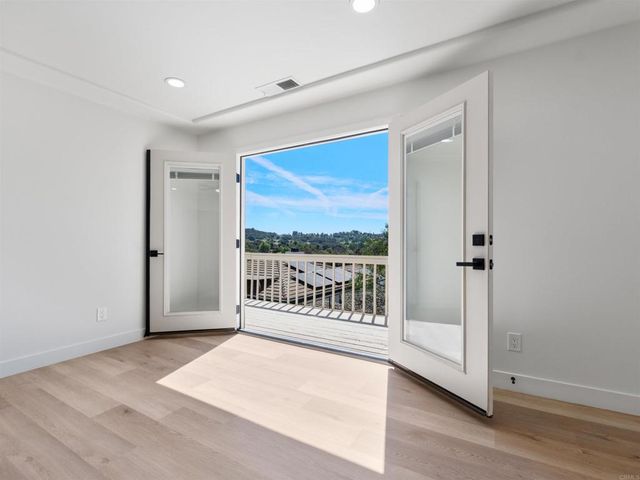 28148 Mountain Meadow Road, Escondido, CA 92026