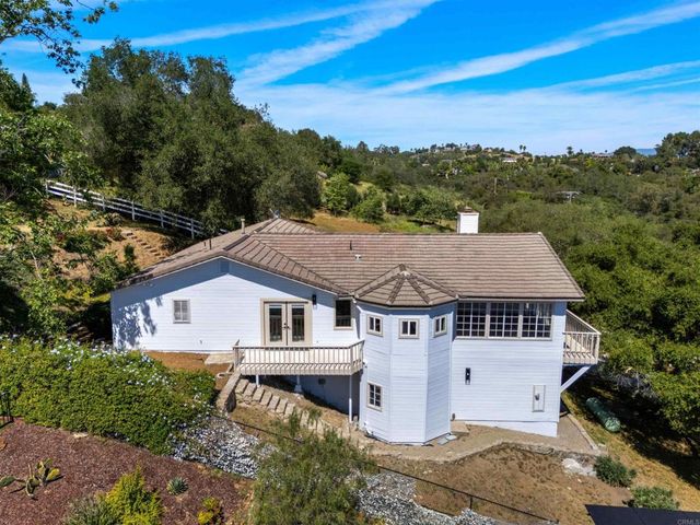 28148 Mountain Meadow Road, Escondido, CA 92026