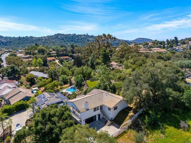 28148 Mountain Meadow Road, Escondido, CA 92026