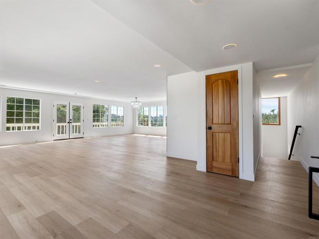 28148 Mountain Meadow Road, Escondido, CA 92026