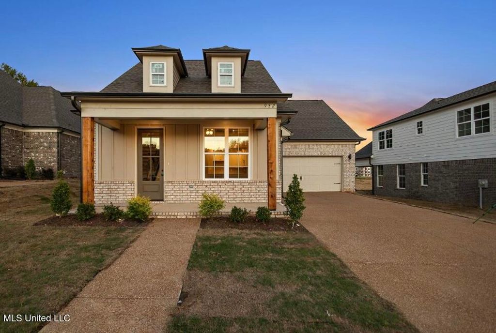 498 Sunflower Street, Nesbit, MS 38651 — photo 2