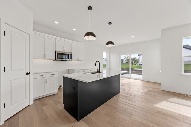 3478 Winchester Drive, Marion, IA 52302