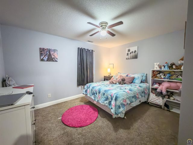 2911 SW Whitney AVE, Topeka, KS 66614