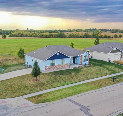2911 SW Whitney AVE, Topeka, KS 66614