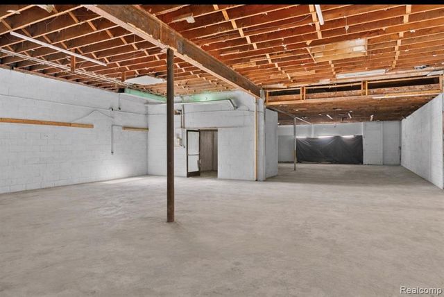 3168 Fort Street, Lincoln Park, MI 48146