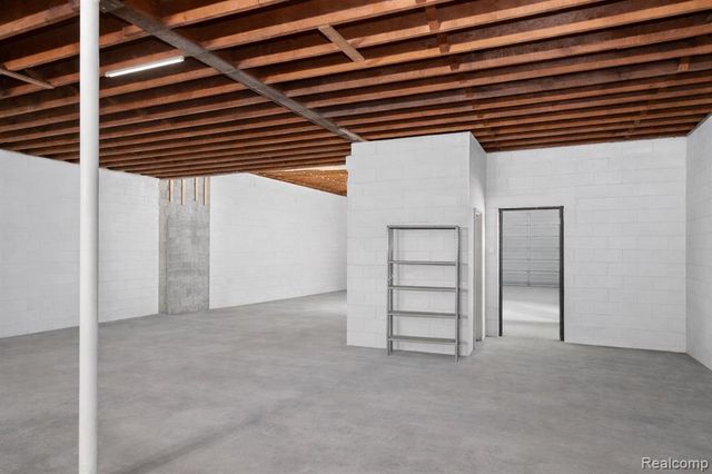 3168 Fort Street, Lincoln Park, MI 48146