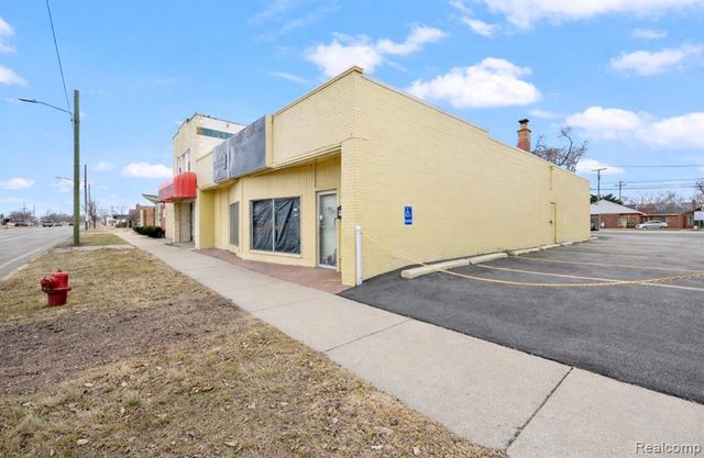 3168 Fort Street, Lincoln Park, MI 48146