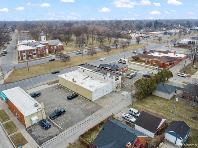 3168 Fort Street, Lincoln Park, MI 48146