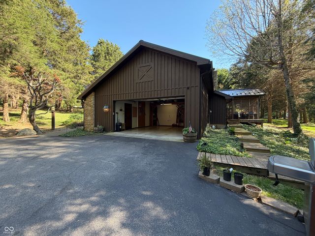12340 N Cedarwood Drive, Mooresville, IN 46158