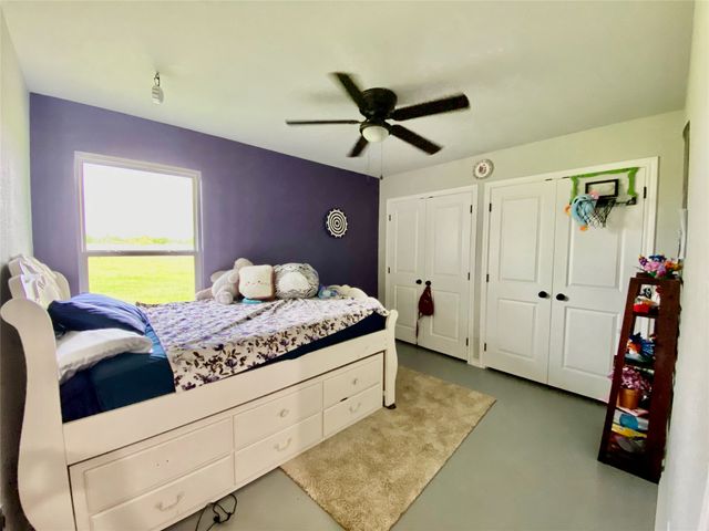 712 Vz County Road 3510, Wills Point, TX 75169