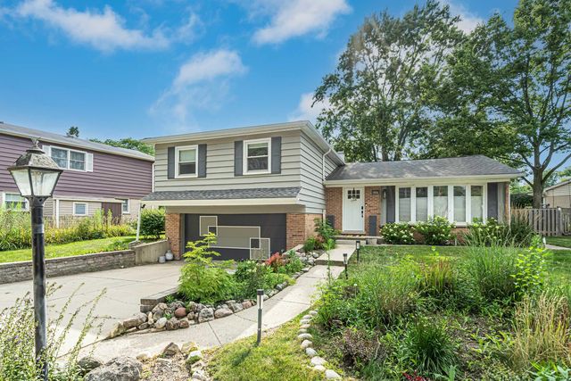 1806 N Park Drive, Mount Prospect, IL 60056