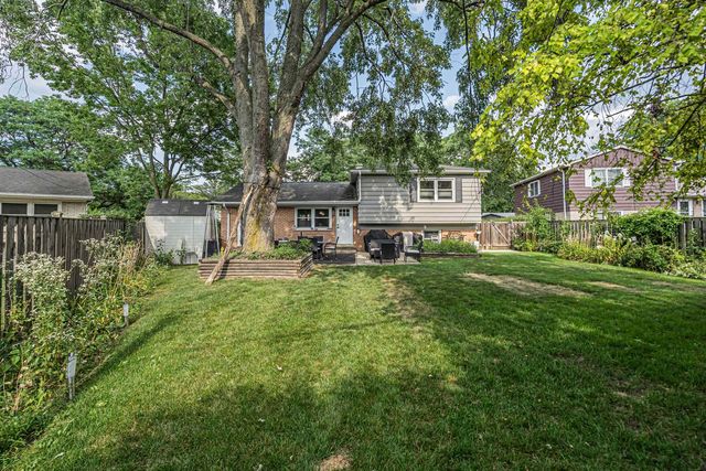1806 N Park Drive, Mount Prospect, IL 60056