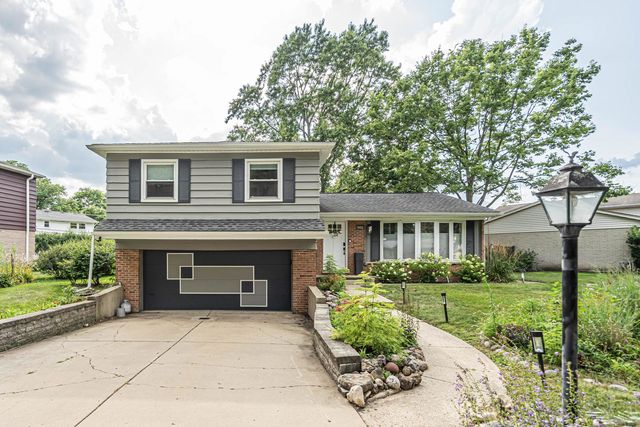 1806 N Park Drive, Mount Prospect, IL 60056