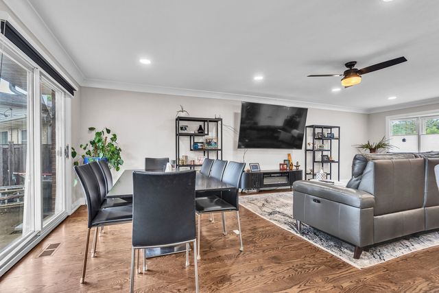 1806 N Park Drive, Mount Prospect, IL 60056