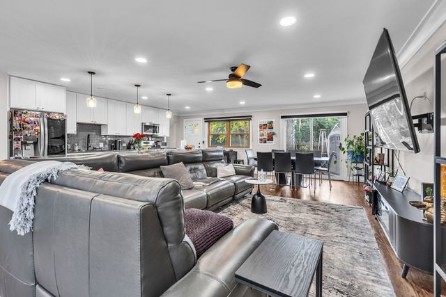 1806 N Park Drive, Mount Prospect, IL 60056