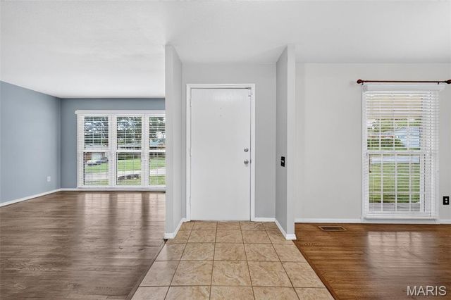 11695 Chandellay Drive, St Louis, MO 63146