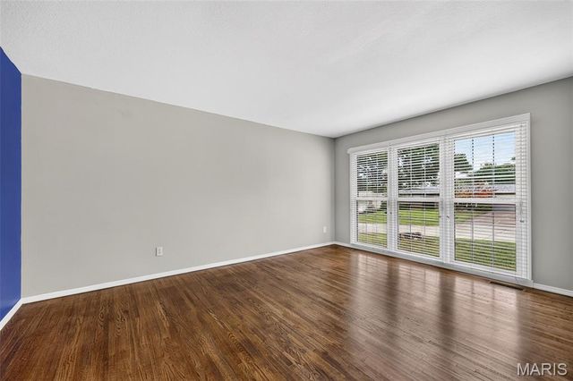 11695 Chandellay Drive, St Louis, MO 63146