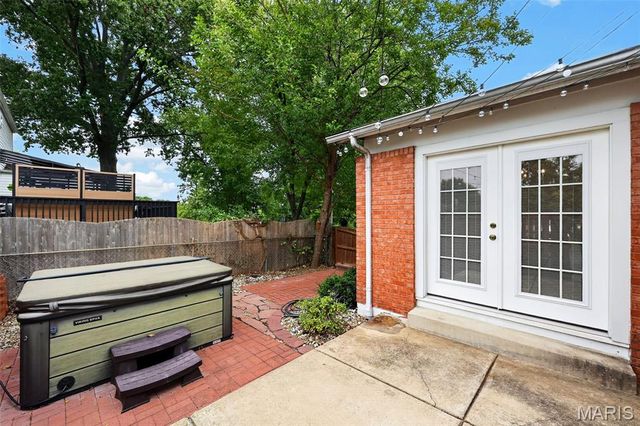 11695 Chandellay Drive, St Louis, MO 63146