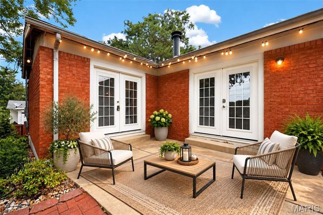 11695 Chandellay Drive, St Louis, MO 63146