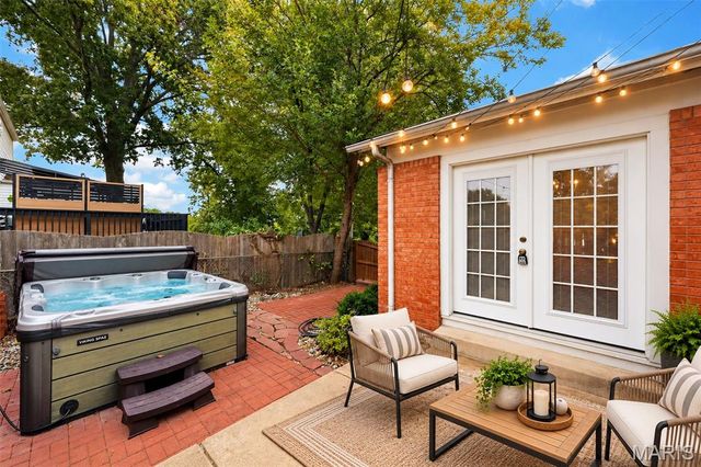 11695 Chandellay Drive, St Louis, MO 63146