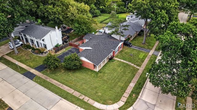 11695 Chandellay Drive, St Louis, MO 63146