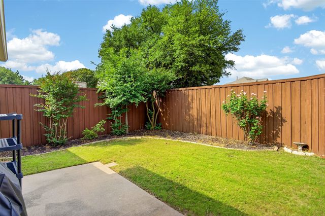 824 High Meadow Court, Lewisville, TX 75077