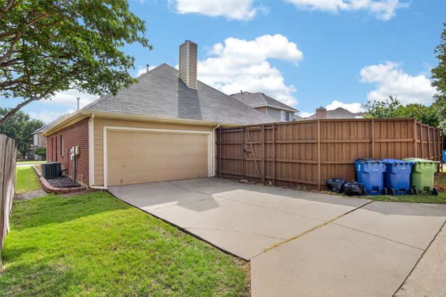 824 High Meadow Court, Lewisville, TX 75077