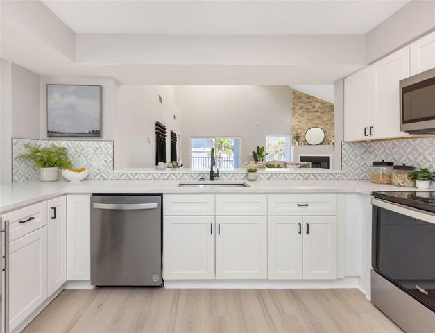 6015 BAREFOOT COURT, New Port Richey, FL 34652