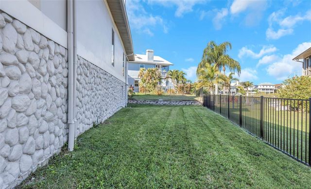 6015 BAREFOOT COURT, New Port Richey, FL 34652